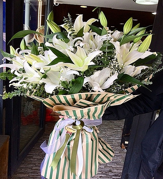  Kundu Çiçek Siparişi XL Kazablanka Buketi 